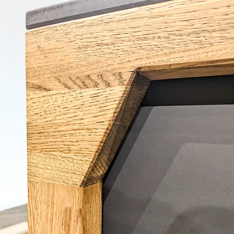 Détail du bois pour un nuancier sur mesure pensé pour un tapissier